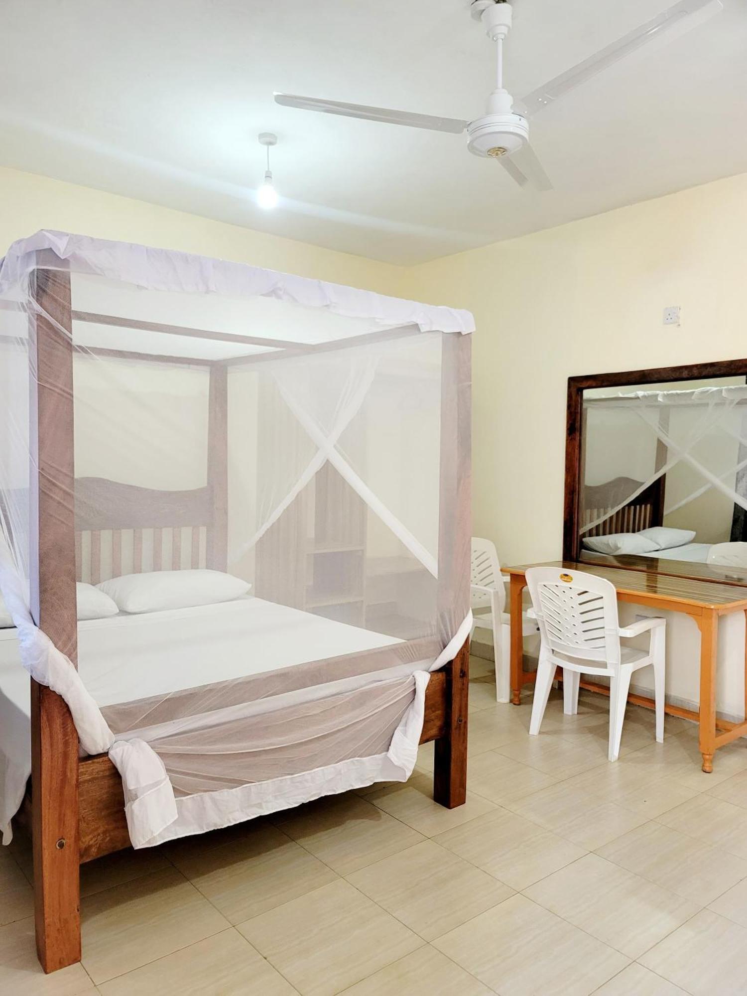 Hotel Casuarina Lounge Malindi Exterior foto