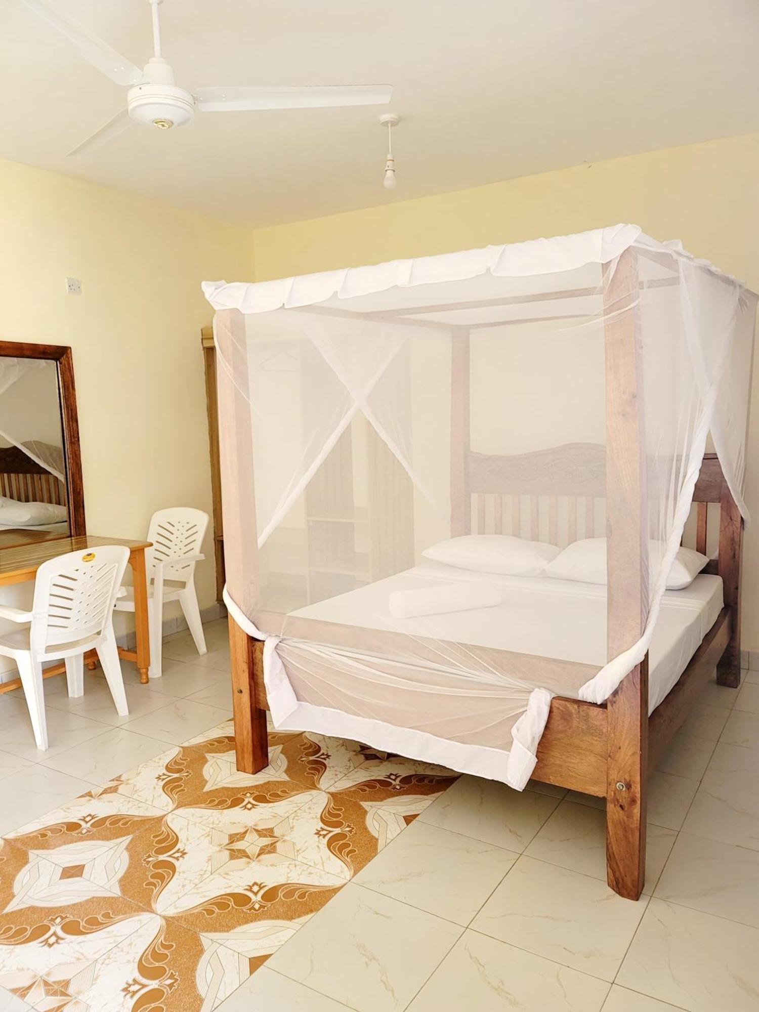 Hotel Casuarina Lounge Malindi Exterior foto