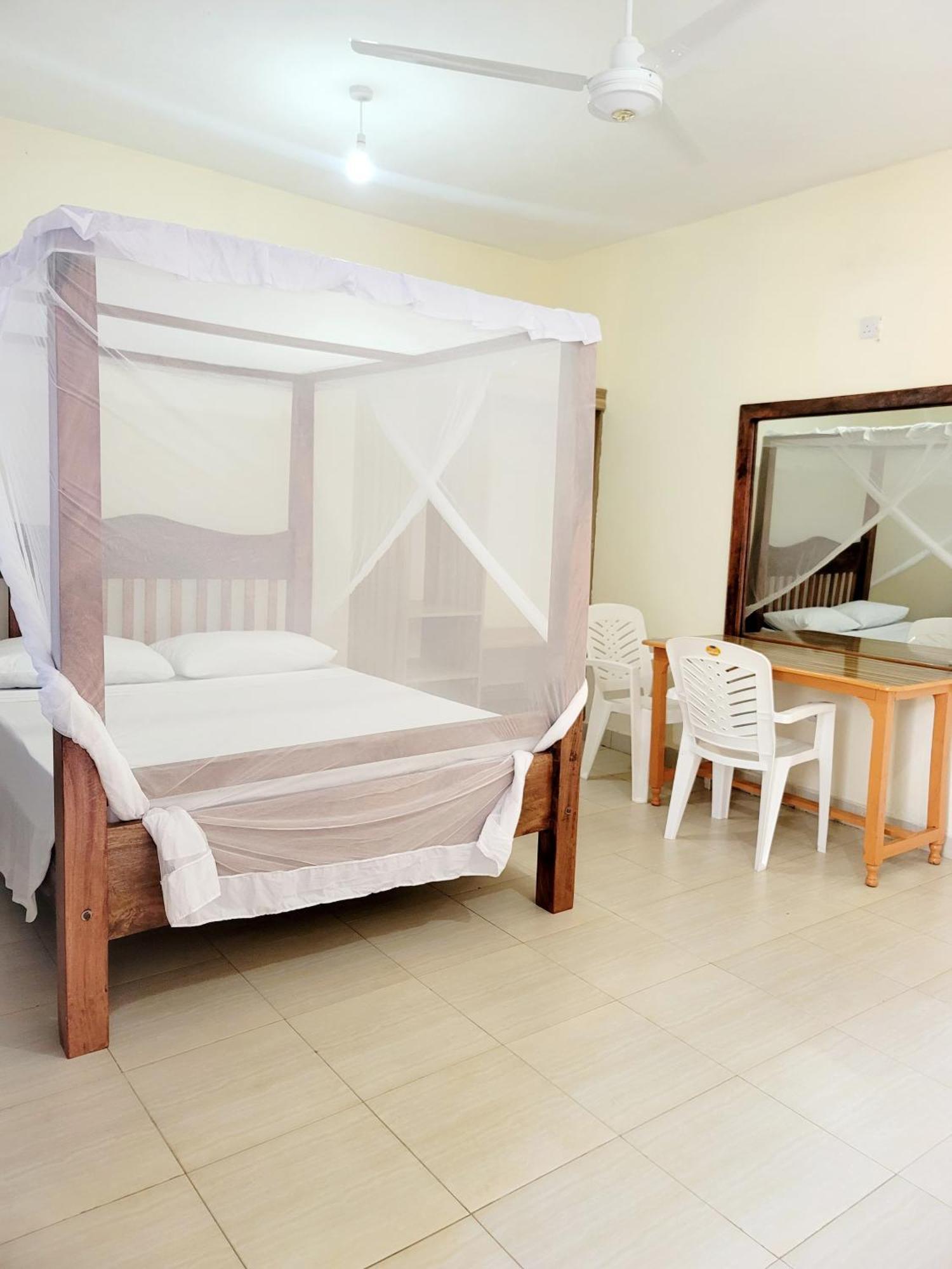 Hotel Casuarina Lounge Malindi Exterior foto